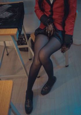 善良的女秘书的目_蓝光在线视频播放